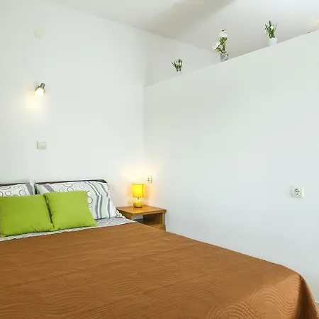 Apartment Mateo Savar
